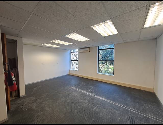 413M² OFFICE TO LET IN CRAIGHALL